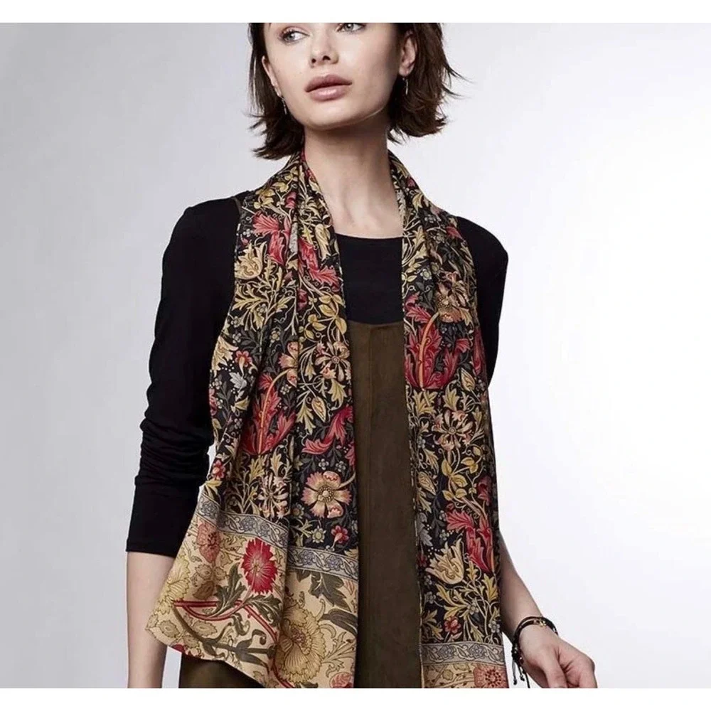 The Met William Morris Floral Silk Scarf Metropolitan Museum of Art NWT